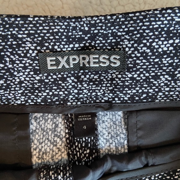 Express Dress Shorts - Picture 3 of 4